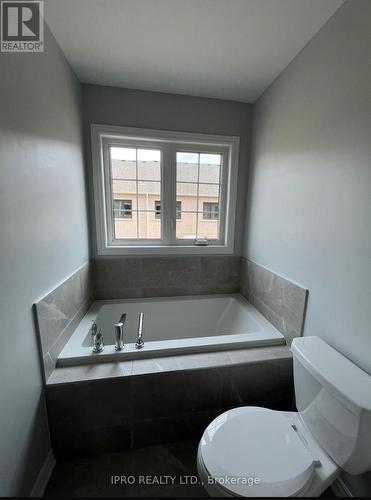 510 Celandine Terrace, Milton, ON - Indoor Photo Showing Bathroom