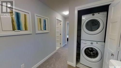 1 1070 Parr Hill Drive, Martensville, SK - Indoor Photo Showing Laundry Room