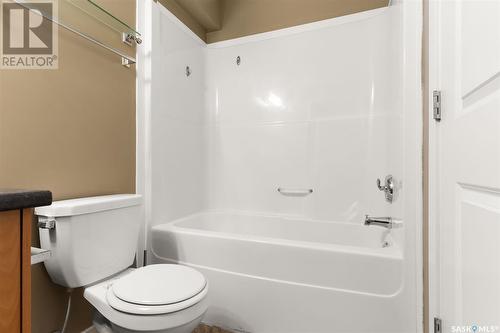 39 5023 James Hill Road, Regina, SK - Indoor Photo Showing Bathroom