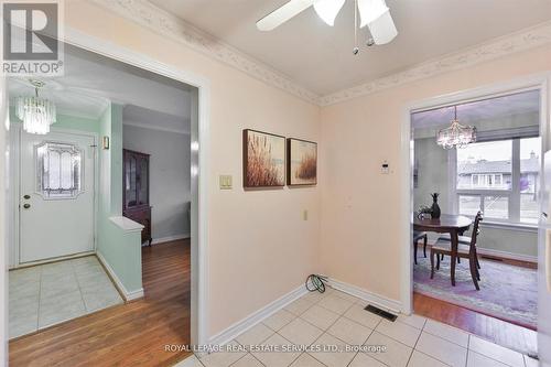 125 Renault Crescent, Toronto, ON - Indoor Photo Showing Other Room