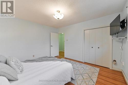 125 Renault Crescent, Toronto, ON - Indoor Photo Showing Bedroom