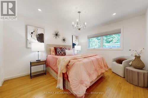 697 George Street, Burlington, ON - Indoor Photo Showing Bedroom