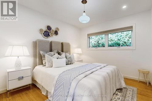 697 George Street, Burlington, ON - Indoor Photo Showing Bedroom