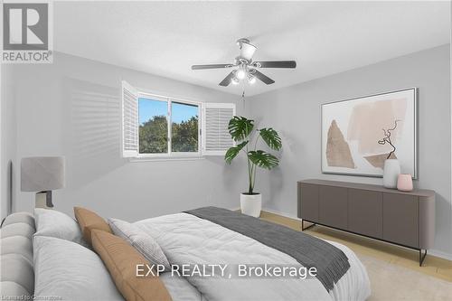 19 Driftwood Place, Hamilton, ON - Indoor Photo Showing Bedroom