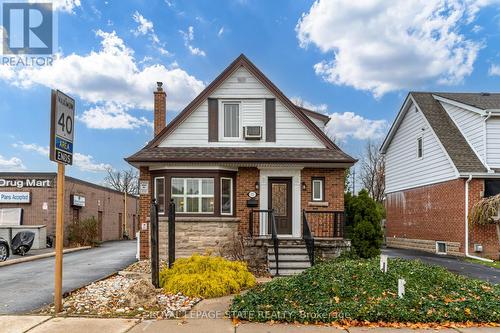 15 Empress Avenue, Hamilton, ON - Outdoor With Facade