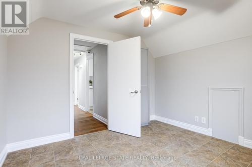 15 Empress Avenue, Hamilton, ON - Indoor Photo Showing Other Room