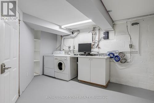 15 Empress Avenue, Hamilton, ON - Indoor Photo Showing Laundry Room