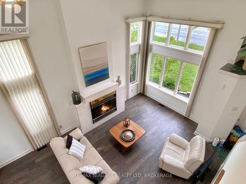 995 Concession Road, Fort Erie (333 - Lakeshore), ON - Indoor Photo Showing Living Room With Fireplace