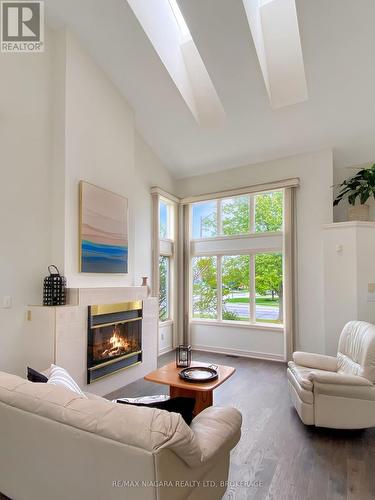 995 Concession Road, Fort Erie (333 - Lakeshore), ON - Indoor Photo Showing Living Room With Fireplace