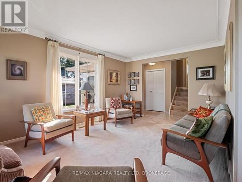 134 Champlain Drive N, Fort Erie (332 - Central), ON - Indoor Photo Showing Dining Room