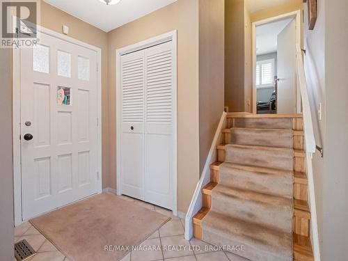 134 Champlain Drive N, Fort Erie (332 - Central), ON - Indoor Photo Showing Bedroom