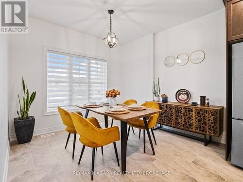 864 Burwell Street, Fort Erie, ON - Indoor Photo Showing Dining Room