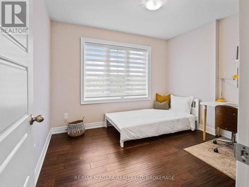 864 Burwell Street, Fort Erie, ON - Indoor Photo Showing Bedroom