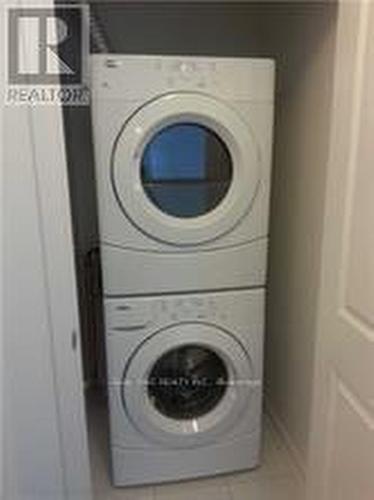 3508 - 5168 Yonge Street, Toronto, ON - Indoor Photo Showing Laundry Room