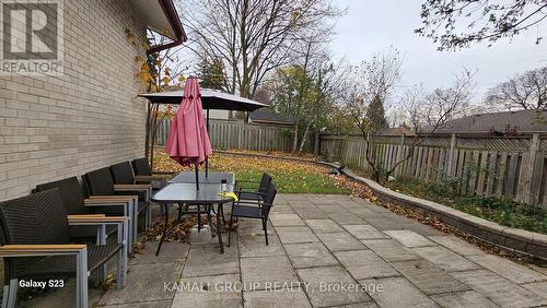 35 Starlight Crescent, Richmond Hill, ON - Outdoor