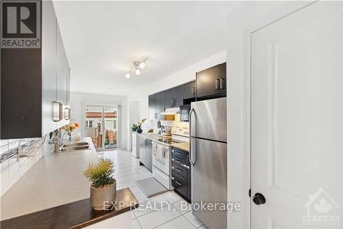 222 Kingswell Street, Ottawa, ON - Indoor Photo Showing Kitchen With Stainless Steel Kitchen