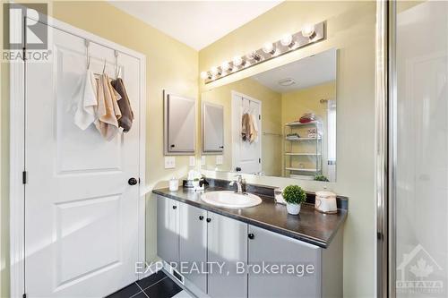 222 Kingswell Street, Ottawa, ON - Indoor Photo Showing Bathroom