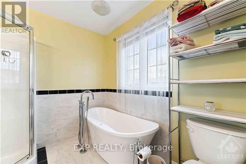 222 Kingswell Street, Ottawa, ON - Indoor Photo Showing Bathroom