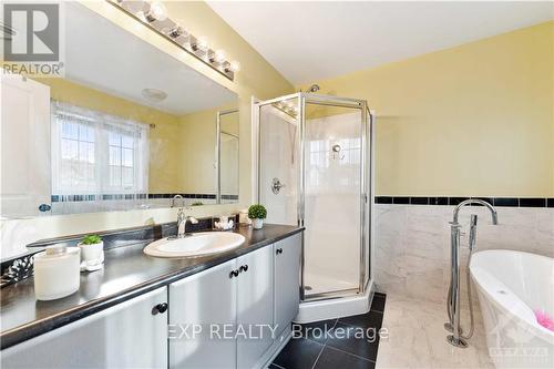 222 Kingswell Street, Ottawa, ON - Indoor Photo Showing Bathroom