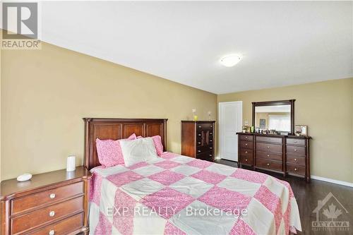 222 Kingswell Street, Ottawa, ON - Indoor Photo Showing Bedroom