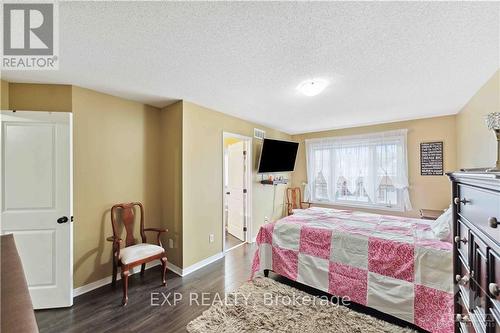 222 Kingswell Street, Ottawa, ON - Indoor Photo Showing Bedroom