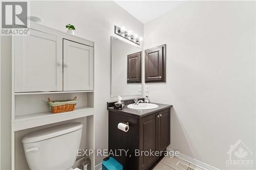 222 Kingswell Street, Ottawa, ON - Indoor Photo Showing Bathroom