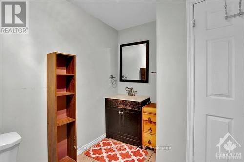 76 Stonehurst Avenue, Ottawa, ON - Indoor Photo Showing Bathroom