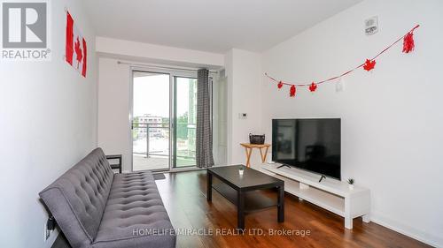 501 - 58 Lakeside Terrace W, Barrie, ON - Indoor Photo Showing Living Room