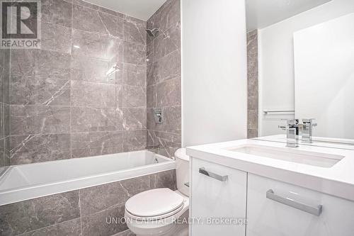 711 - 195 Mccaul Street, Toronto, ON - Indoor Photo Showing Bathroom