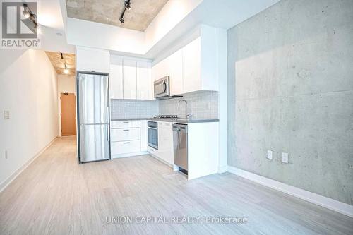 711 - 195 Mccaul Street, Toronto, ON - Indoor Photo Showing Kitchen With Stainless Steel Kitchen With Upgraded Kitchen