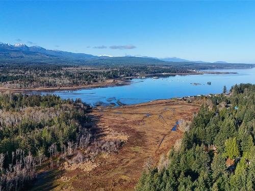 7832 Tozer Rd, Fanny Bay, BC 