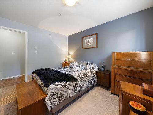 106-2568 Dingwall St, Duncan, BC - Indoor Photo Showing Bedroom