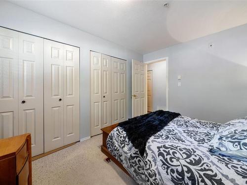 106-2568 Dingwall St, Duncan, BC - Indoor Photo Showing Bedroom