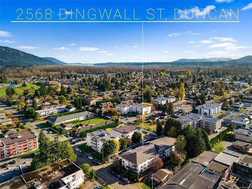 106-2568 Dingwall St, Duncan, BC - Outdoor With View