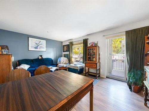 106-2568 Dingwall St, Duncan, BC - Indoor Photo Showing Dining Room