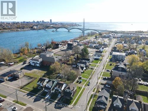 84 Waterloo Street, Fort Erie (332 - Central), ON - Outdoor With Body Of Water With View