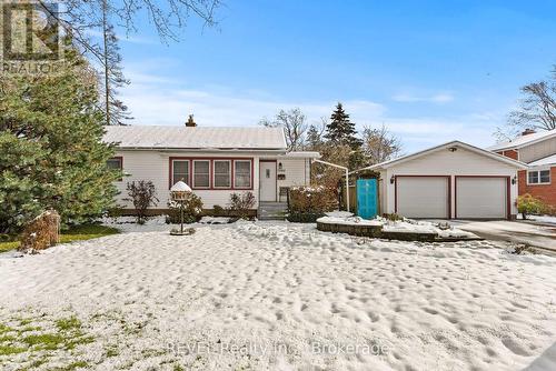 7962 Booth Street, Niagara Falls (213 - Ascot), ON - Outdoor