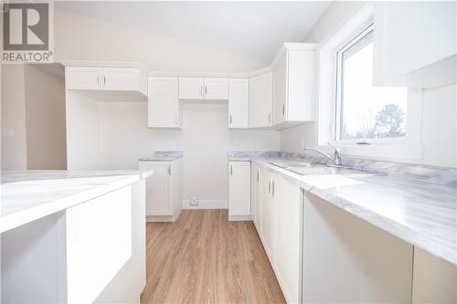 3 Heron Drive, Pembroke, ON - Indoor Photo Showing Kitchen