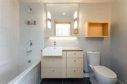 2609 13495 Central, Surrey, BC - Indoor Photo Showing Bathroom