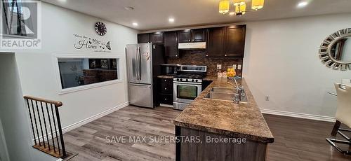 Upper - 305 Nelson Street, Barrie, ON - Indoor Photo Showing Kitchen