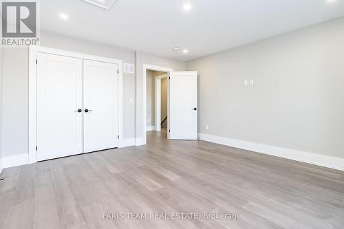 9 Dock Lane, Tay, ON - Indoor Photo Showing Other Room