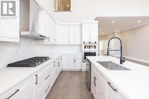 9 Dock Lane, Tay, ON - Indoor Photo Showing Kitchen With Upgraded Kitchen