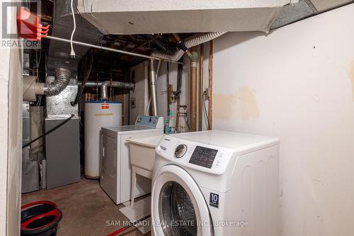 3386 Fellmore Drive, Mississauga, ON - Indoor Photo Showing Laundry Room