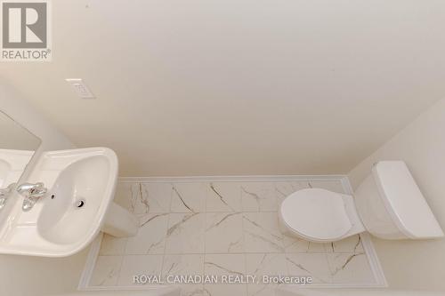 1453 National Common E, Burlington, ON -  Photo Showing Bathroom