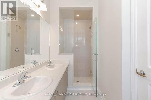 1453 National Common E, Burlington, ON - Indoor Photo Showing Bathroom