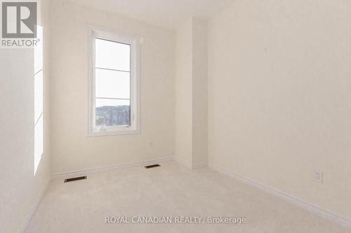 1453 National Common E, Burlington, ON - Indoor Photo Showing Other Room