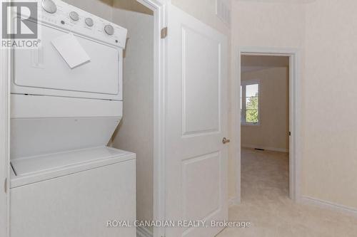 1453 National Common E, Burlington, ON - Indoor Photo Showing Laundry Room