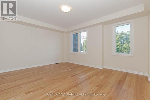 1453 National Common E, Burlington, ON - Indoor Photo Showing Other Room