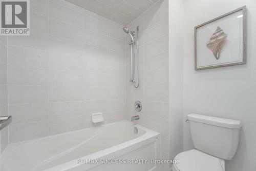 3067 Max Khan Boulevard, Oakville, ON - Indoor Photo Showing Bathroom