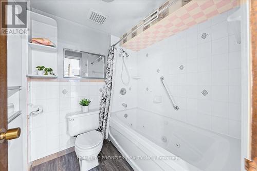 131 - 60 Hanson Road, Mississauga, ON - Indoor Photo Showing Bathroom